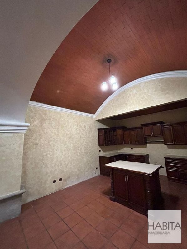 Rento linda  casa de un nivel en Condominio Villas del Comendador — Casa vacacional en Alquiler en Antigua, Sacatepéquez — foto 4 de 8