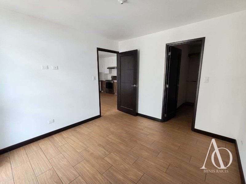 Apartamento en Alquiler Edificio Torre Praga, zona 15 VHI N6 — Apartamento en Alquiler en Zona 15, Guatemala, Ciudad — foto 6 de 11