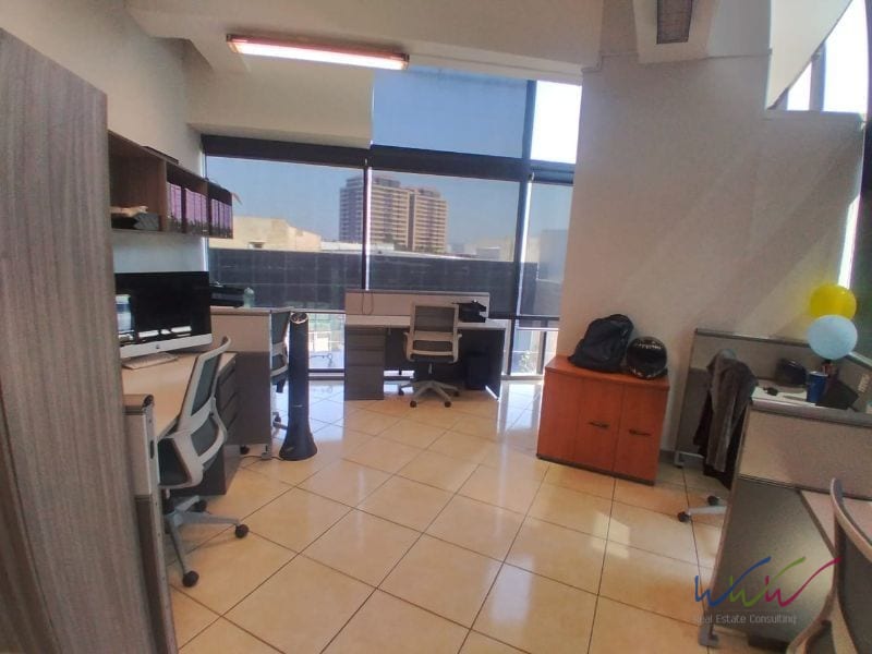 Oficina de 115m2 en Design Center, Zona 10 — Oficina en Alquiler en Zona 10, Guatemala, Ciudad — foto 8 de 8