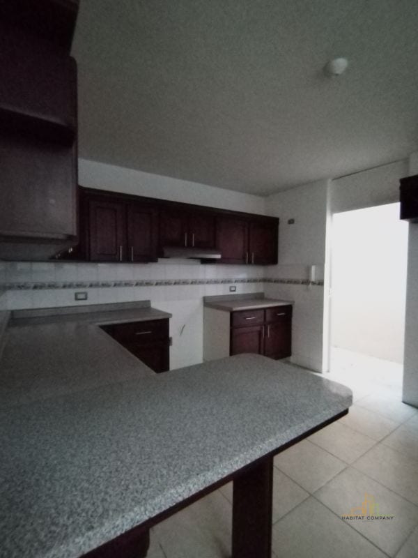 Casa en Residenciales Santa Monica Km 16.5 CAES entrada Olmeca Don Justo Fraijanes — Casa en Venta en Santa Monica III, Carretera a El Salvador, Guatemala, Ciudad — foto 4 de 6