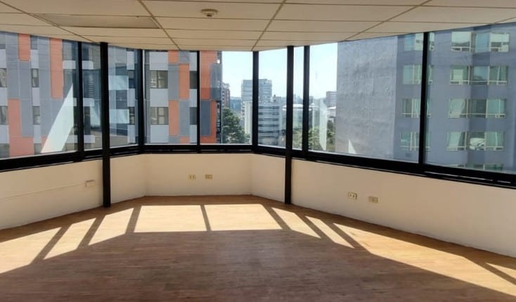 Oficina en zona 10 — Oficina en Alquiler en Zona 10, Guatemala, Ciudad — foto 2 de 2