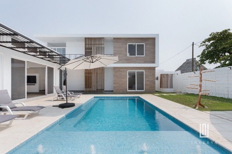 VILLAS AMUEBLADAS frente a playa Monterrico - VENTA — Casa en Venta en Monterrico, Santa Rosa — foto 1 de 14