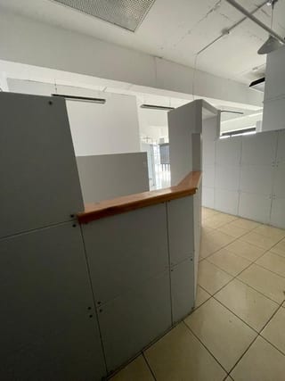 Oficina en Renta - Edificio Design Center - Zona 10 — Oficina en Alquiler en Design Center, Zona 10, Guatemala, Ciudad — miniatura 4 de 12