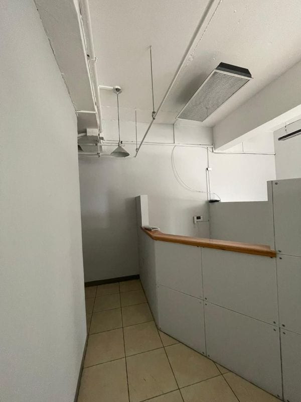 Oficina en Renta - Edificio Design Center - Zona 10 — Oficina en Alquiler en Design Center, Zona 10, Guatemala, Ciudad — foto 12 de 12