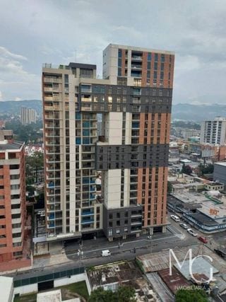 Venta de Apartamento en Edificio Iqdiez — Apartamento en Venta en IQ10, Zona 10, Guatemala, Ciudad — miniatura 1 de 6
