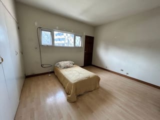 Casa en renta para vivienda u oficina zona 10 — Casa en Alquiler en Zona 10, Guatemala, Ciudad — miniatura 10 de 17