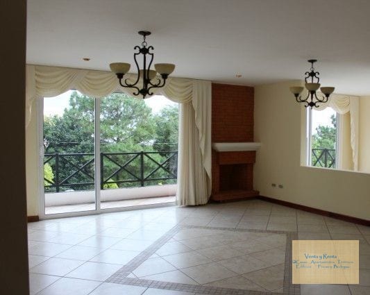 Amplia Casa en Cañadas de San Lazaro Zona 15 — Casa en Venta en Zona 15, Guatemala, Ciudad — foto 2 de 6