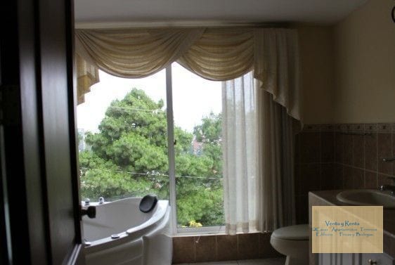 Amplia Casa en Cañadas de San Lazaro Zona 15 — Casa en Venta en Zona 15, Guatemala, Ciudad — foto 6 de 6