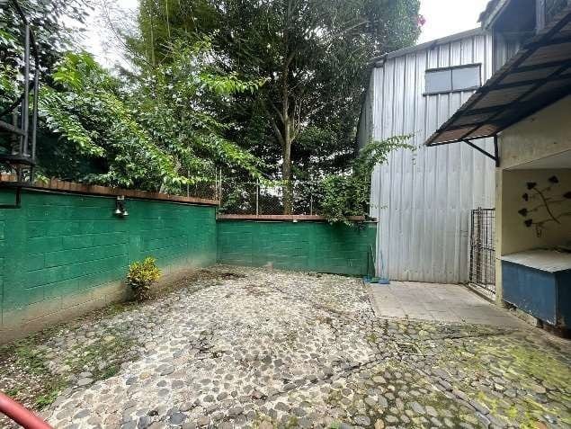 Residencia en venta, dentro de condominio en Bvld Tulam Tzu — Casa en Venta en Zona 4 Mixco, Guatemala, Ciudad — foto 10 de 11
