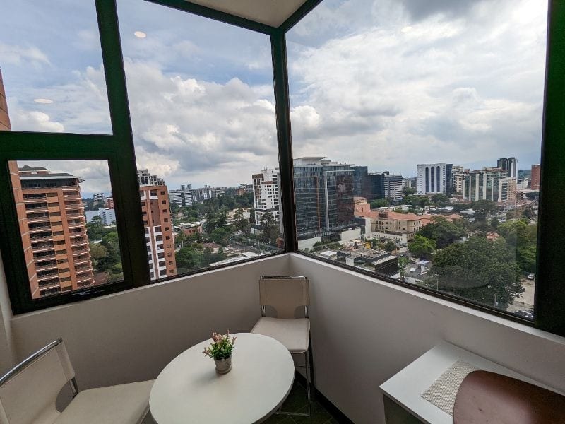 Apartamento en Venta/Renta completamente Equipado y Decorado en Edificio Diagoseis zona 10 — Apartamento en Venta en Diagoseis, Zona 10, Guatemala, Ciudad — foto 2 de 16