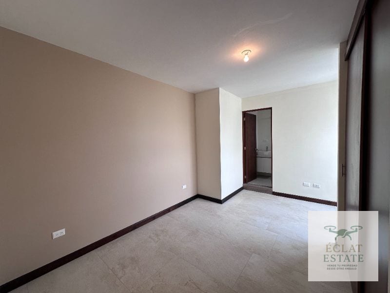 Casa en Fraijanes en Venta | Villa Verde 2 – Excelente Ubicación — Casa en Venta en Vila Verde II, Carretera a El Salvador, Guatemala, Ciudad — foto 12 de 17