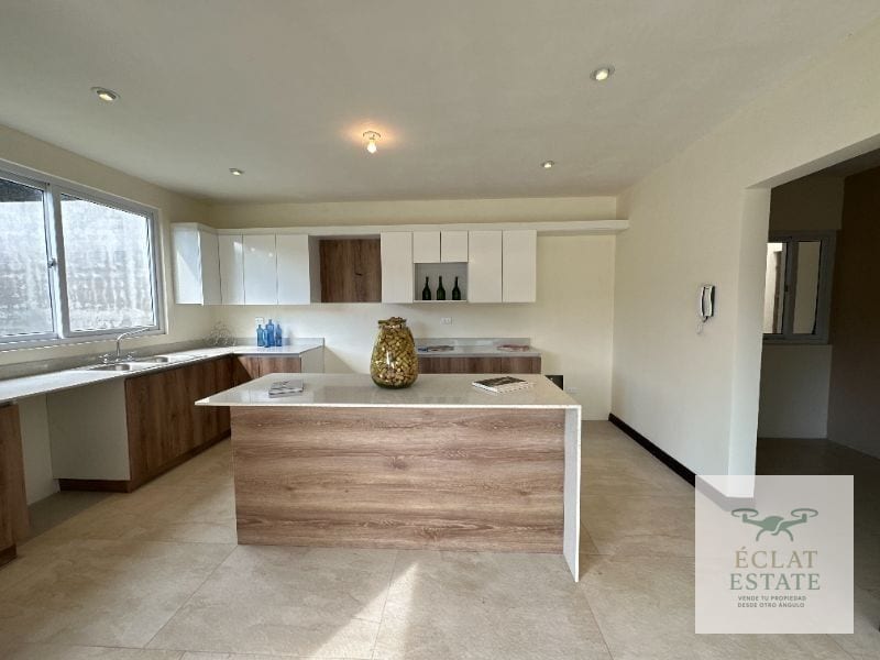 Casa en Fraijanes en Venta | Villa Verde 2 – Excelente Ubicación — Casa en Venta en Vila Verde II, Carretera a El Salvador, Guatemala, Ciudad — foto 2 de 17