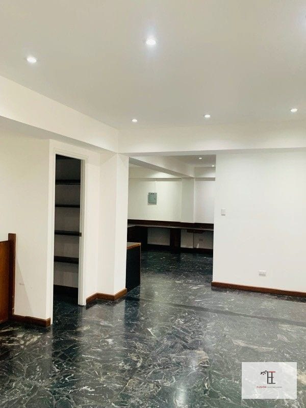 Oficina en venta  zona 10 sobre diagonal 6 frente a Oakland Place — Oficina en Venta en Zona 10, Guatemala, Ciudad — foto 4 de 13