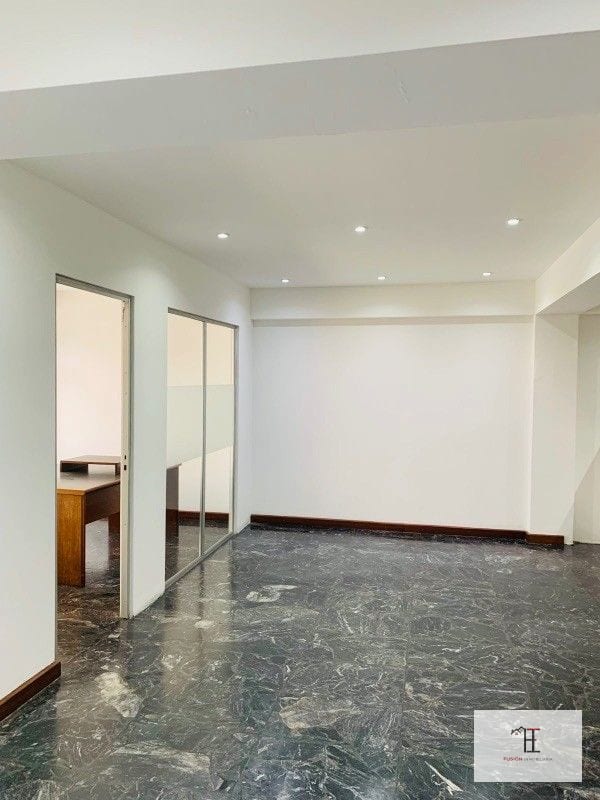 Oficina en venta  zona 10 sobre diagonal 6 frente a Oakland Place — Oficina en Venta en Zona 10, Guatemala, Ciudad — foto 12 de 13