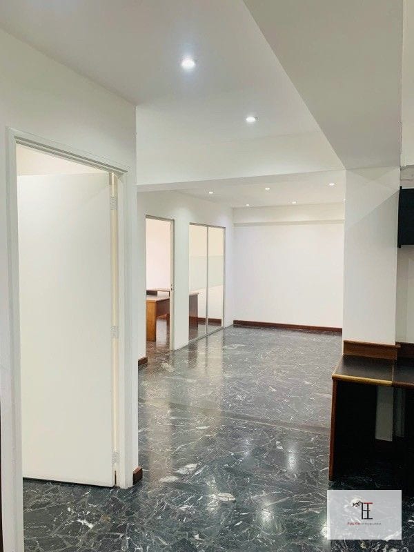 Oficina en venta zona 10 sobre diagonal 6 frente a Oakland Place — Oficina en Venta en Zona 10, Guatemala, Ciudad — foto 2 de 13