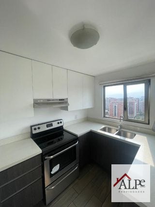 PENTHOUSE CON TERRAZA ZONA 10 — Apartamento en Alquiler en Verona, Zona 10, Guatemala, Ciudad — miniatura 5 de 15