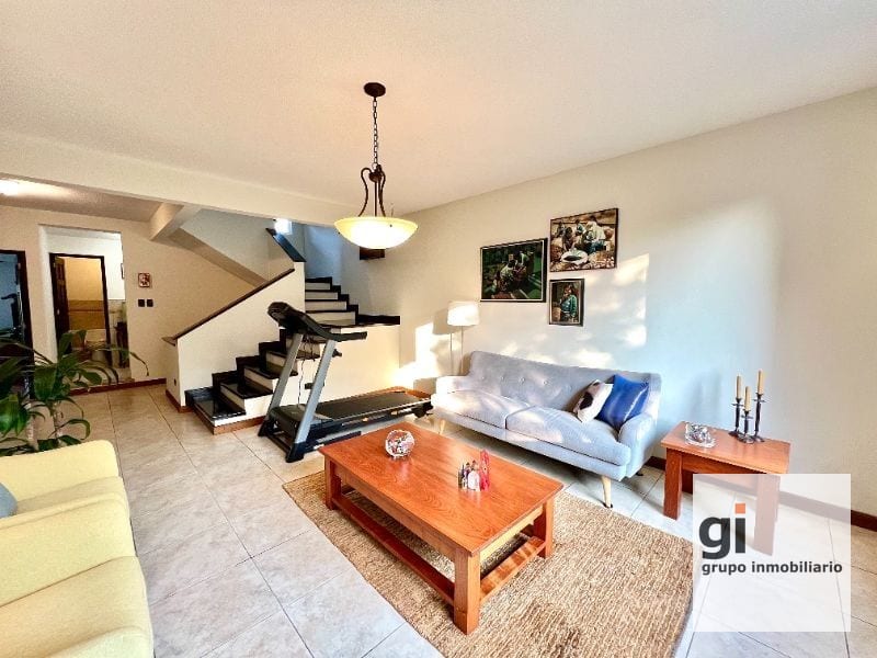 Casa en venta en la Montaña dentro de condominio pequeño — Casa en Venta en Zona 16, Guatemala, Ciudad — foto 2 de 12