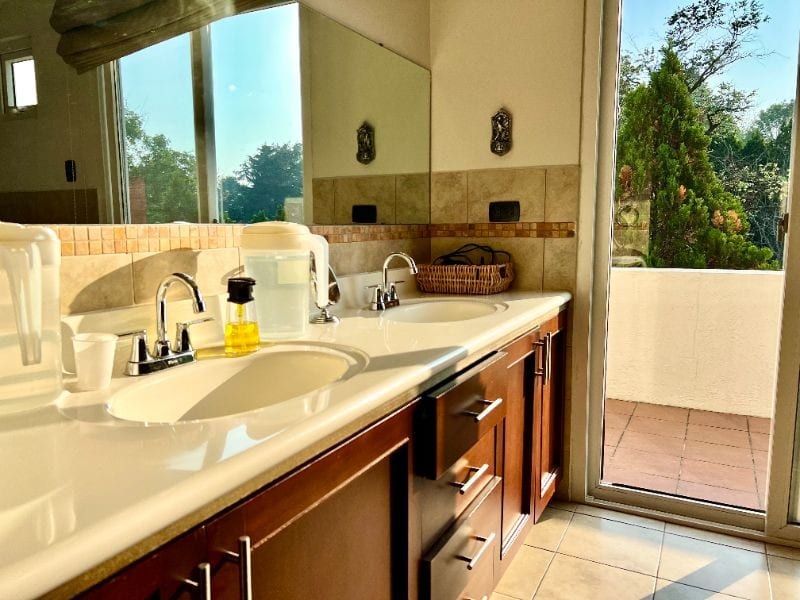 Casa en venta en la Montaña dentro de condominio pequeño — Casa en Venta en Zona 16, Guatemala, Ciudad — foto 5 de 12