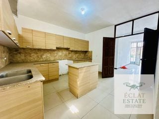 Edificio en Renta KM 8 Carretera a El Salvador | Ideal Clínica, Oficinas o Corporativo — Edificio en Alquiler en km 6-10, Carretera a El Salvador, Guatemala, Ciudad — miniatura 5 de 16