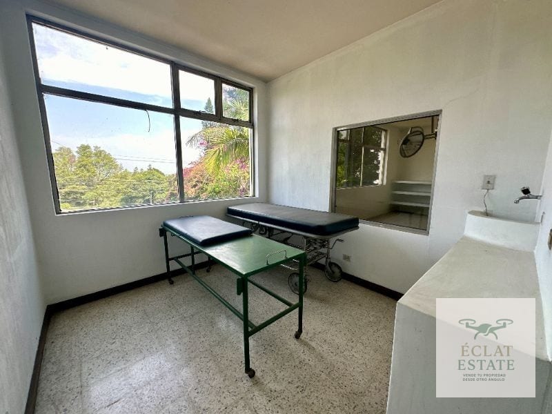 Edificio en Renta KM 8 Carretera a El Salvador | Ideal Clínica, Oficinas o Corporativo — Edificio en Alquiler en km 6-10, Carretera a El Salvador, Guatemala, Ciudad — foto 6 de 16