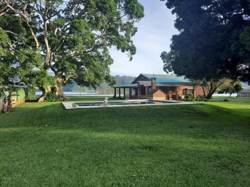 Venta propiedad a la orilla del lago de Amatitlán, ideal para eventos. — Casa vacacional en Venta en Amatitlán, Amatitlán, Guatemala, Ciudad — foto 1 de 11