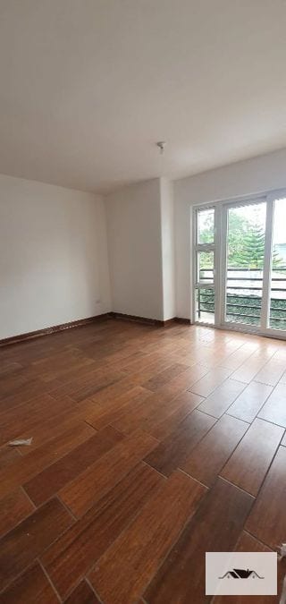 EN VENTA CASA NUEVA ZONA 16 HACIENDA REAL DENTRO DE CONDOMINIO — Casa en Venta en Hacienda Real, Zona 16, Guatemala, Ciudad — miniatura 1 de 15