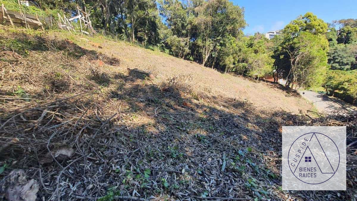 Carretera a El Salvador Colinas de Castel vendo terreno inclinado — Terreno en Venta en Colinas de Castel, Carretera a El Salvador, Guatemala, Ciudad — foto 3 de 5