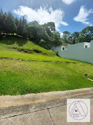 Carr.Salvador Bosques de Vilaverde se vende terreno  — Terreno en Venta en Bosques de Villa Verde, Carretera a El Salvador, Guatemala, Ciudad — miniatura 3 de 9