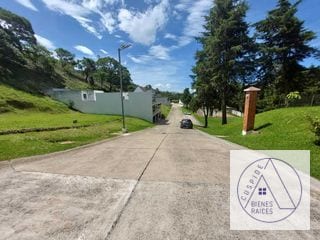 Carr.Salvador Bosques de Vilaverde se vende terreno  — Terreno en Venta en Bosques de Villa Verde, Carretera a El Salvador, Guatemala, Ciudad — miniatura 5 de 9