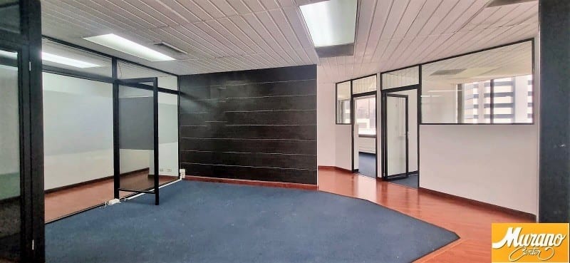 Oficina en renta Edificio Murano Center zona 10 — Oficina en Alquiler en Zona 10, Guatemala, Ciudad — foto 4 de 7