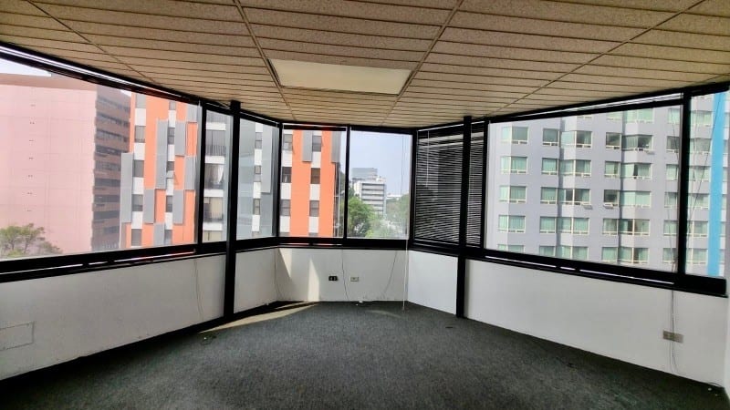 Oficina en renta Edificio Murano Center zona 10 — Oficina en Alquiler en Murano Center, Zona 10, Guatemala, Ciudad — foto 3 de 7