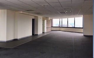 Penthouse en renta Edificio Murano Center zona 10 — Oficina en Alquiler en Zona 10, Guatemala, Ciudad — miniatura 3 de 8