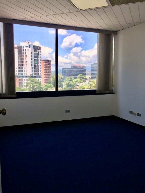 Oficina en renta en Edificio Murano Center zona 10 — Oficina en Alquiler en Zona 10, Guatemala, Ciudad — foto 1 de 5