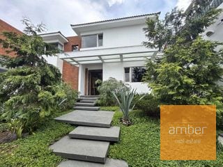 Casa Km. 14.1 CES, Residencial Casa Bella (fuera de garita) — Casa en Venta en Casa Bella, Carretera a El Salvador, Guatemala, Ciudad — miniatura 1 de 10