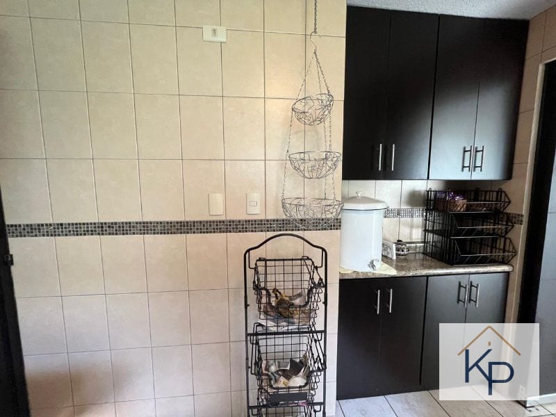 Bonita casa en venta carretera a san José Pinula — Casa en Venta en Carretera a El Salvador, Guatemala, Ciudad — foto 5 de 16