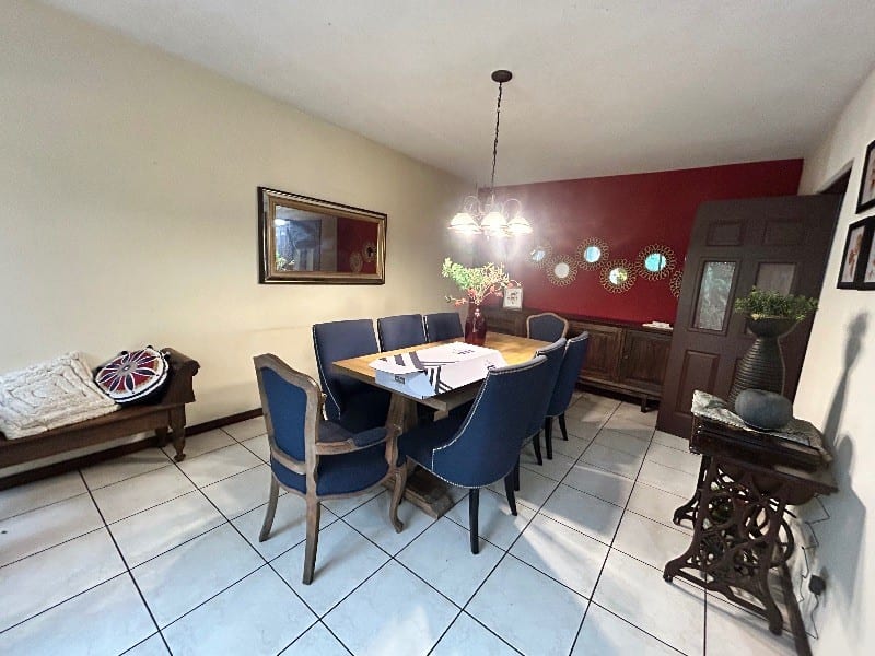 Casa en venta Las Charcas zona 11 — Casa en Venta en Zona 11, Guatemala, Ciudad — foto 2 de 11