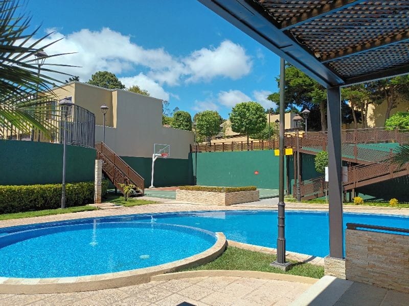 CASA EN VENTA CUMBRES DE LA ARBOLEDA  KM 21.5 CAES — Casa en Venta en Cumbres de La Arboleda, Carretera a El Salvador, Guatemala, Ciudad — foto 6 de 13