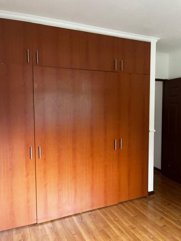 TOWNHOUSE EN VENTA VILLAS DEL PINAR I CAES — Casa en Venta en Carretera a El Salvador, Guatemala, Ciudad — foto 5 de 12