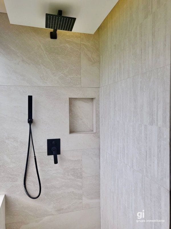 Apartamento totalmente remodelado en renta, excelente ubicación, zona 14 — Apartamento en Alquiler en Zona 14, Guatemala, Ciudad — foto 3 de 13