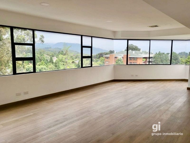 Apartamento totalmente remodelado en renta, excelente ubicación, zona 14 — Apartamento en Alquiler en Zona 14, Guatemala, Ciudad — foto 1 de 13