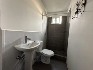 CASA EN RENTA CARRETERA EL SALVADOR SECOYA DE ARRAZOLA KM 16.5 ENTRADA OLMECA — Casa en Alquiler en Carretera a El Salvador, Guatemala, Ciudad — miniatura 2 de 17
