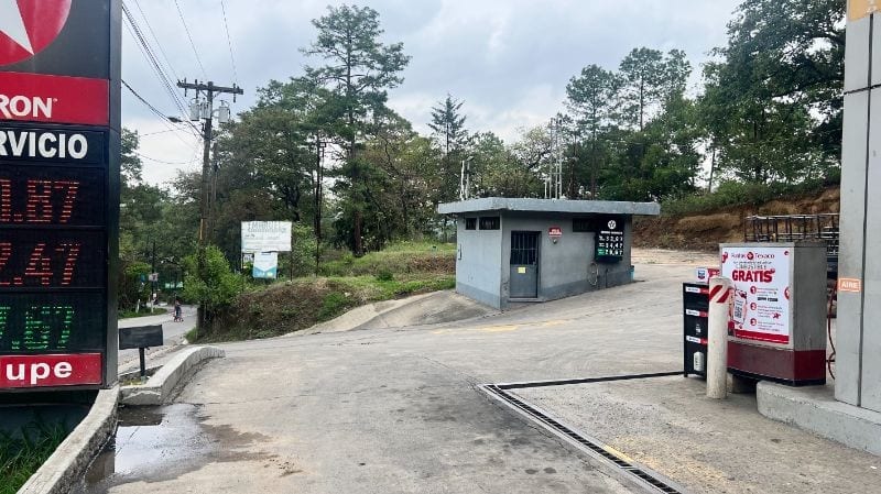 Venta de Gasolinera en San Juan Sacatepequez — Edificio en Venta en San Juan Sacatepéquez, Sacatepéquez — foto 6 de 12