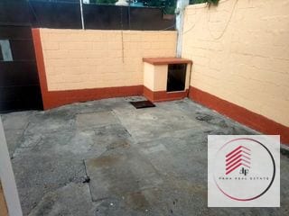 SE RENTA LINDA CASA EN MONTERREAL ZONA 4 DE MIXCO — Casa en Alquiler en Zona 4 Mixco, Guatemala, Ciudad — miniatura 8 de 17