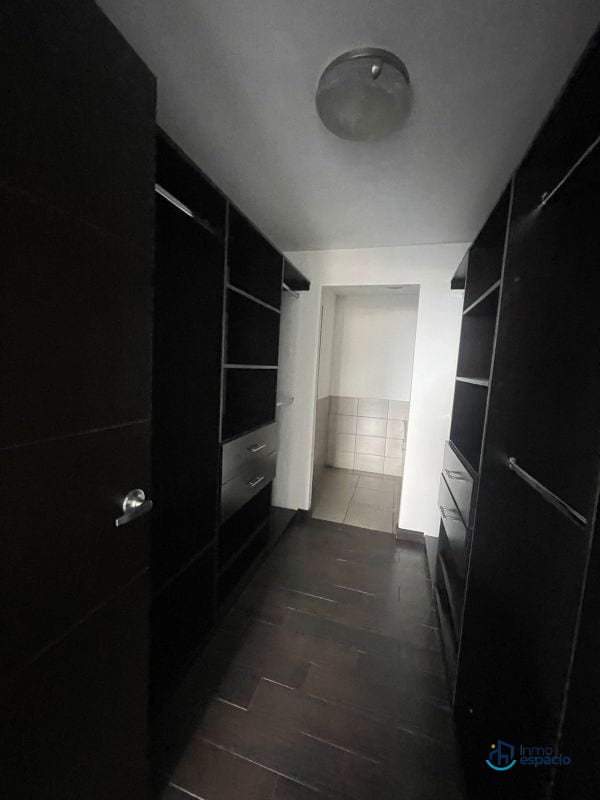 Apartamento zona 14 — Apartamento en Alquiler en Zona 14, Guatemala, Ciudad — foto 6 de 7