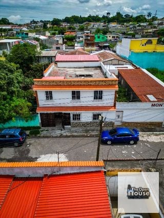 Casa en venta en Villa Nueva, detras de Galerias Catalina — Casa en Venta en Condado Catalina, Villa Nueva, Guatemala, Ciudad — miniatura 4 de 9
