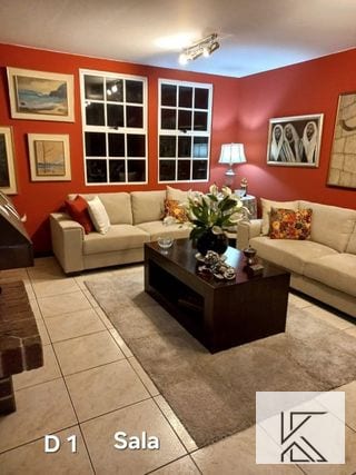 Casa en Venta en Condominio JARDINES DE ALTAMIRA en CAES — Casa en Venta en Carretera a El Salvador, Guatemala, Ciudad — miniatura 1 de 13