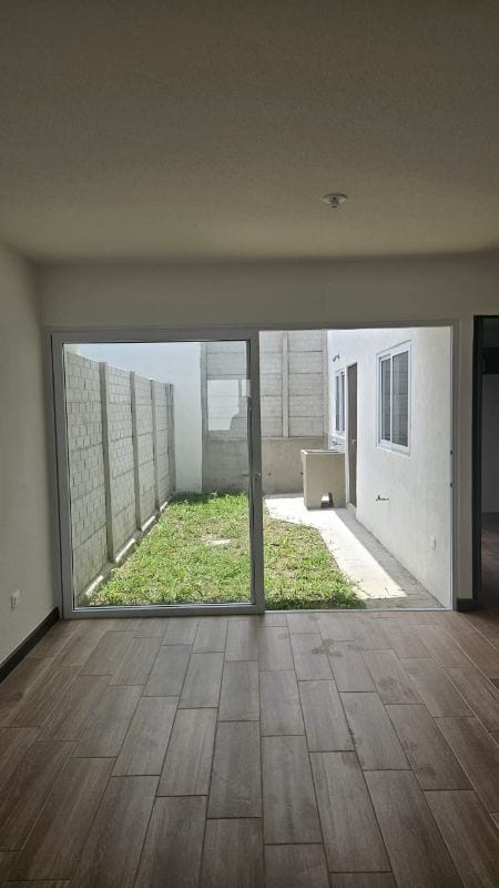 Casa en Renta Condado Florenza San José Pinula — Casa en Alquiler en San José Pinula, Guatemala, Ciudad — foto 9 de 15