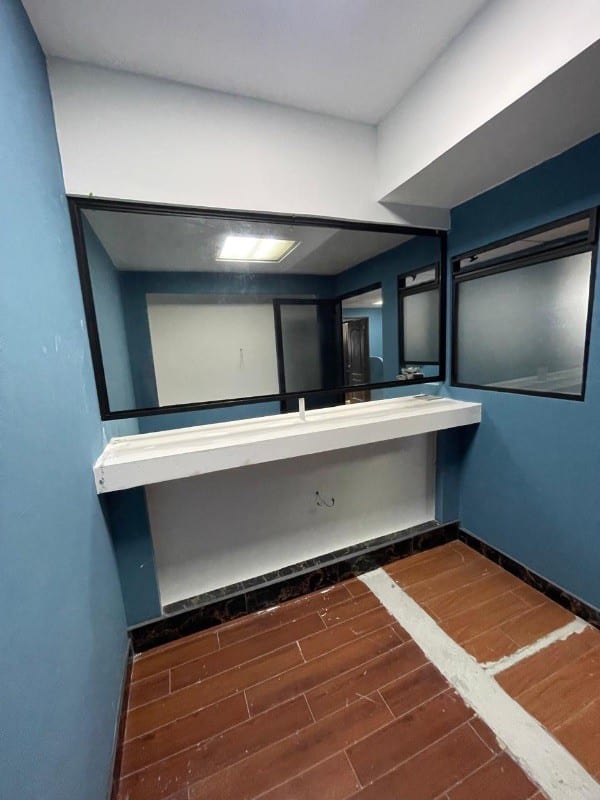 Oficina en renta edificio Torino zona 10 — Oficina en Alquiler en Zona 10, Guatemala, Ciudad — foto 14 de 15