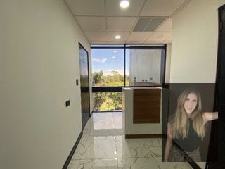 Clinica en renta edificio Renovati zona 10 — Clínica en Alquiler en Zona 10, Guatemala, Ciudad — miniatura 1 de 12