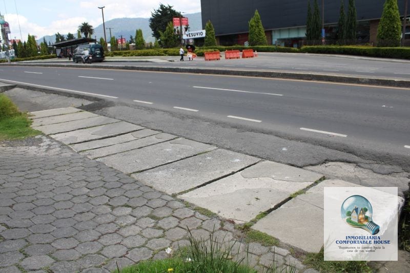 Terreno en alquiler 9 cuerdas a pocos metros Frente a Interplaza Quetzaltenango — Terreno en Alquiler en Zona 9 (Quetzaltenango), Quetzaltenango — foto 10 de 14